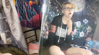 ♡ | Bunni sucks on glass dildo | ♡