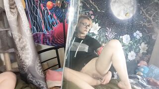 ♡ | Bunni sucks on glass dildo | ♡