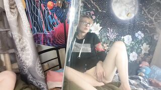 ♡ | Bunni sucks on glass dildo | ♡