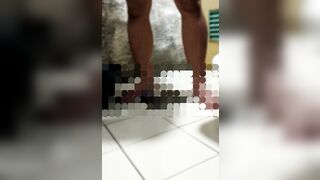 Asian Pinoy Masturbate in the bathroom.