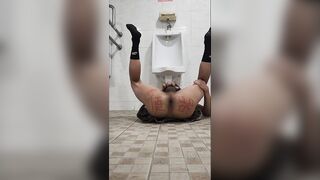 crossdresser public toilet masturbation