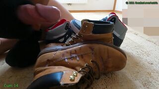 14 Cumshots on Docker Boots (slowmotion)