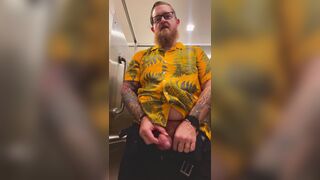 Bearded Tattooed Daddy jerks off in public restroom