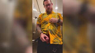 Bearded Tattooed Daddy jerks off in public restroom