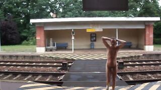 TOTALLY NAKED AT THE STATION