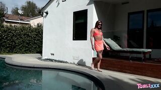 TGIRLS XXX - Kalli Grace Sizzling Hot In Bikini, Wants You