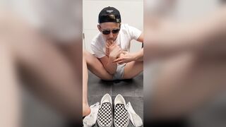 Cute 18 Twink licks his smelly feet