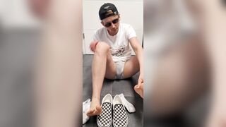 Cute 18 Twink licks his smelly feet