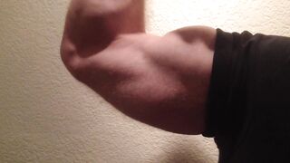 Bicep Flex Up Close