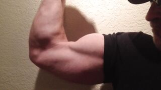 Bicep Flex Up Close