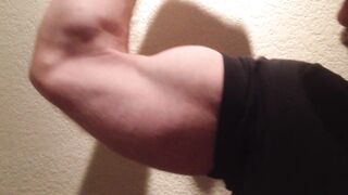 Bicep Flex Up Close