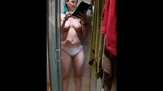 Alt Queer Wets Their Panties While Reading in the Shower