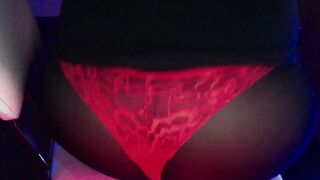 KellyCD666 Brazilian Cross With Red Thong Webcam Big Ass!