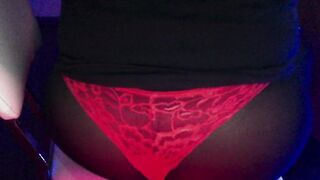 KellyCD666 Brazilian Cross With Red Thong Webcam Big Ass!