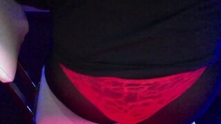 KellyCD666 Brazilian Cross With Red Thong Webcam Big Ass!