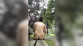 the hippopotamus Alessandro Rivera naked in the spotlight in a public park