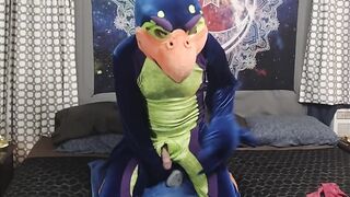 Sapphire Rides SnowStrider from BD and Cums Hard