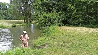 Public pee in the park