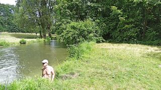 Public pee in the park