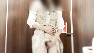 [Crossdressing] Japanese masturbation with a lot of ejaculation in a cute uniform ????