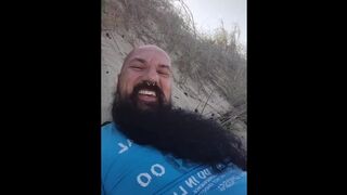 EU NA PRAIA SOCANDO UMA PUNHENTA COM MEU PAU INCHADÃO...GROSSAO