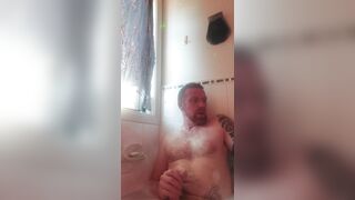 Husband jerks off secretly in the bath