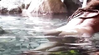 Rotenburo - Japanese Open-air Outdoor Bath and Pai-chan