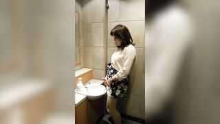 Beautiful crossdresser jerked off in a rest room