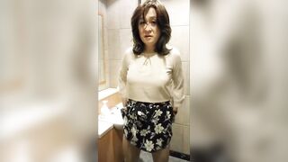 Beautiful crossdresser jerked off in a rest room